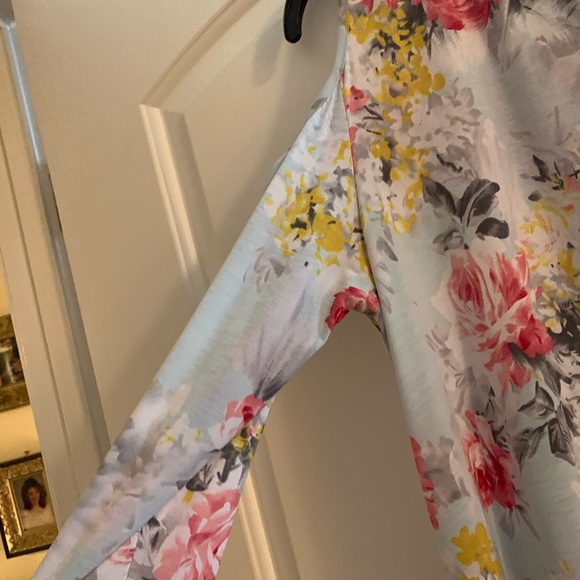 Floral Cold Shoulder Dress - Picture 2 of 3